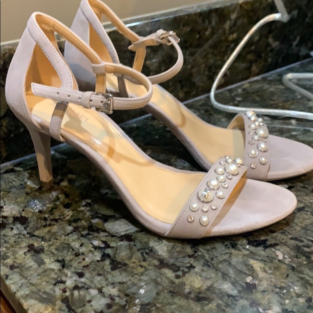 Michael Kors short heel with pearls